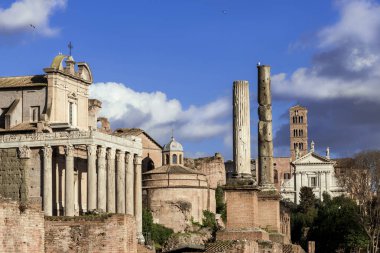 Roma Forumu antik kalıntılar
