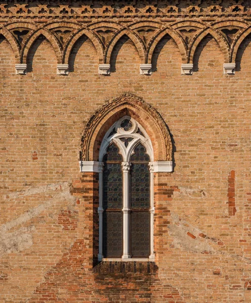 Ventana gótica en Venecia — Foto de Stock