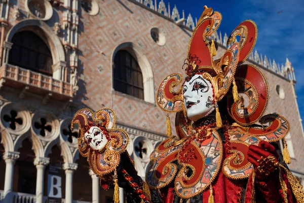 Venetië carnaval Jester masker — Stockfoto