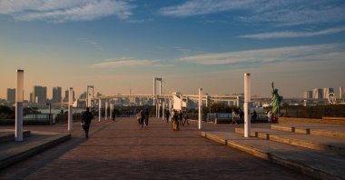 Sembol Promenade parkta Odaiba, Tokyo