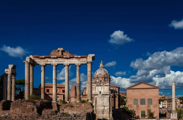 Forum romanum fornlämningar — Stockfoto