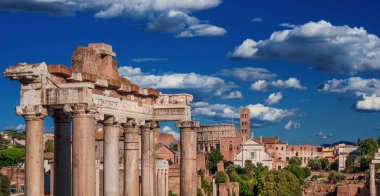 Bulutlar ile Roma Forumu