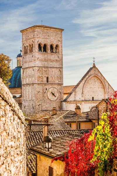 Saint Rufinus-katedralen i Assisi — Stockfoto