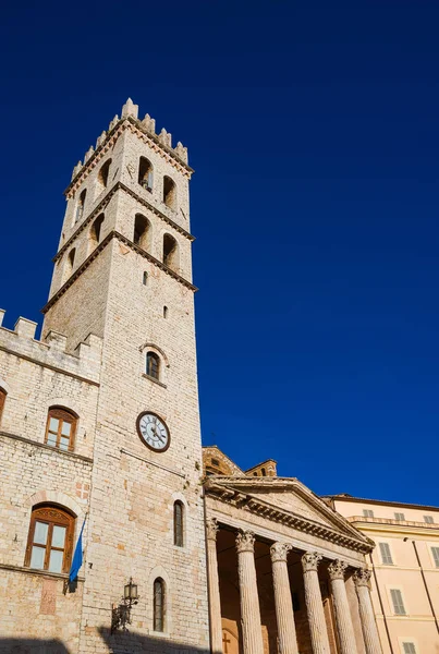Torre del Popolo in Assisi — стокове фото