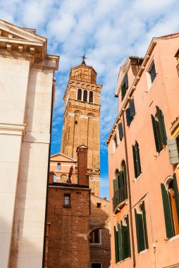 Venedik 'te Santo Stefano çan kulesi