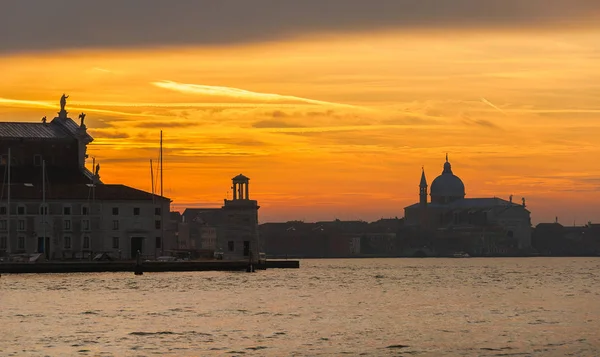 Sonnenuntergang über der Lagune von Venedig — Stockfoto