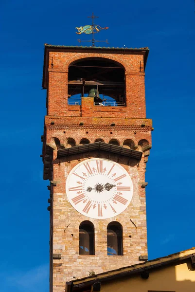 La Torre del Reloj de Lucca — Foto de Stock