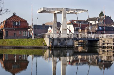Woerden Hollanda içinde asma köprü
