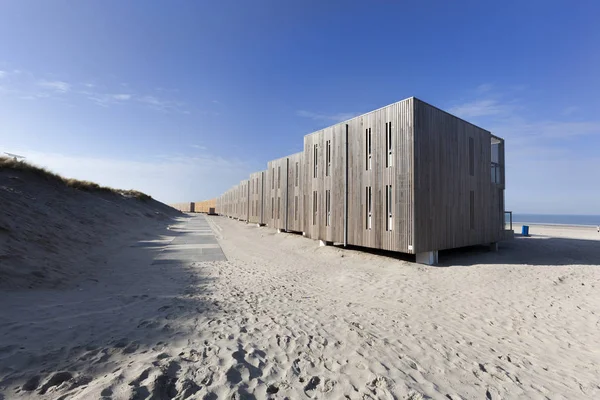 Apartamentos na praia de Hoek van Holland — Fotografia de Stock