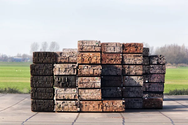 Almacenamiento industrial de madera dura —  Fotos de Stock
