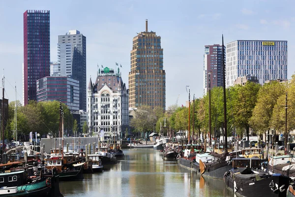 Paesaggio urbano del vecchio porto di Rotterdam — Foto Stock