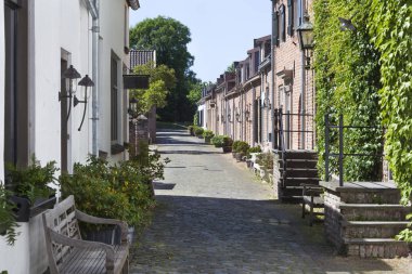 Cobblestones ile rahat eski sokak
