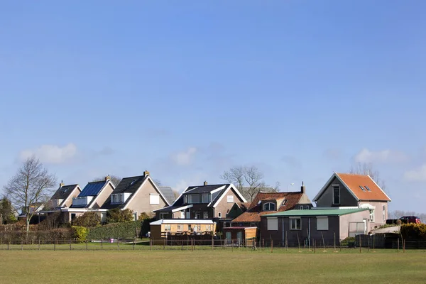 Vallen hus i nederländska poldern landskapet — Stockfoto