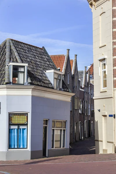 Rua estreita em Dordrecht — Fotografia de Stock