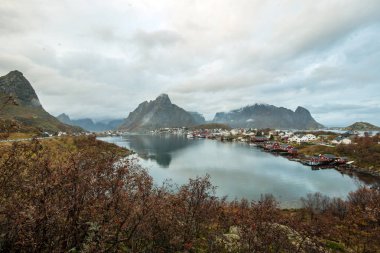 Reine 'e bak, Lofoten