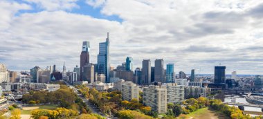 Philadelphia Skyline 'da İHA görüntüsü