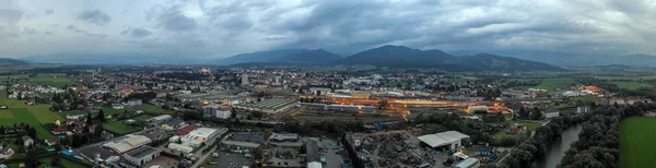 Drone vista de la ciudad austriaca Knittelfeld —  Fotos de Stock