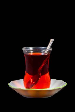 Geleneksel bardakta Türk çayı