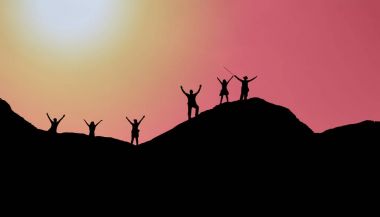 Eller yukarıda gençler