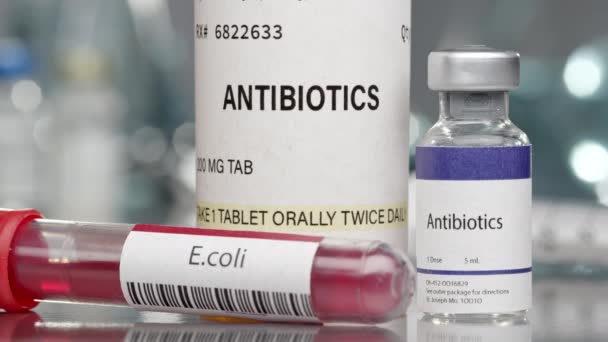 Антибиотики Флакон Флакон Антителами Coli Медицинской Лаборатории Медленно Вращается — стоковое видео