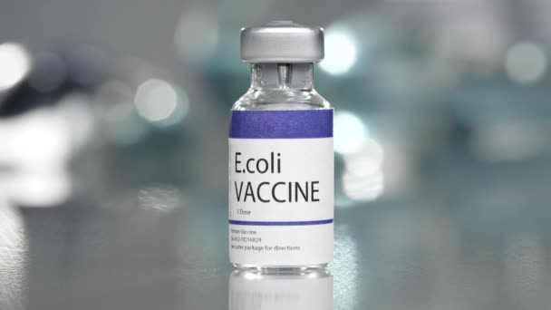 Injectieflacon Met Coli Vaccin Mediaal Lab Langzaam Draaiend — Stockvideo