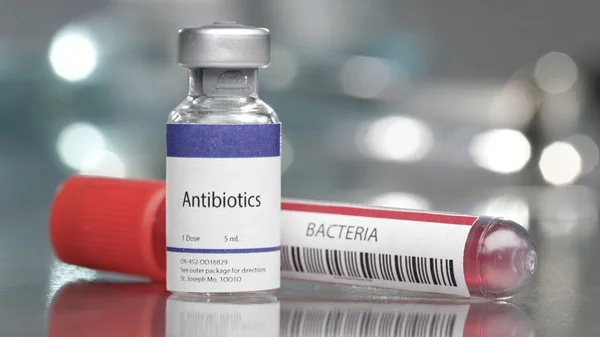Antibiootteja Sisältävä Injektiopullo Bakteerivasta Aineet Laboratoriossa — kuvapankkivalokuva