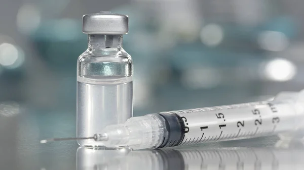 Vial Filled Liquid Vaccine Medical Lab Syringe — Stock Photo, Image