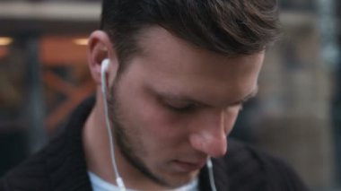 Genç Yetişkin müzik
