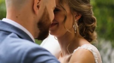 Yeni çift izle birbirlerine Çar