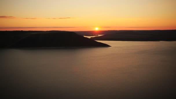 Time-lapse zonsondergang boven zee — Stockvideo