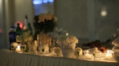 Evlilik töreni hall üzerinde inanılmaz düğün dekorasyon.