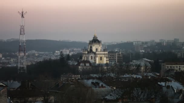 Vista de la ciudad de Lviv desde el High Castle Park, Ucrania — Vídeo de stock