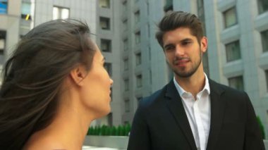  meslektaşım konuşan adam