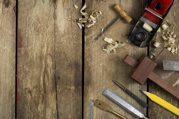 Gamle Træbearbejdningsværktøjer Værktøjer Omfatter Bradle Punch Hammer Gauge Lineal Bore - Stock-foto