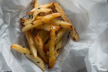 Kağıt üzerinde kopya alanı ile pişmiş cips