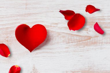 Kalp şeklinde Çiçek yaprağı ve gül yaprakları