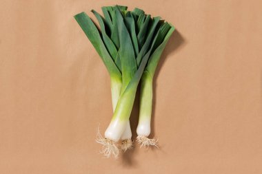 Pırasa Tan arka plan üzerinde