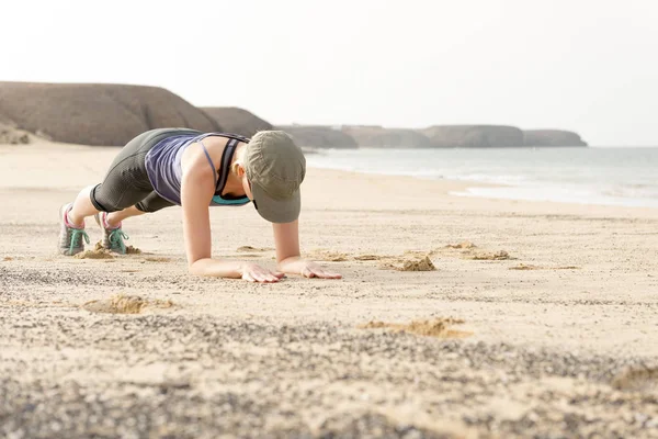 Woman Fitness Planking by the Seaside — Stock Photo, Image