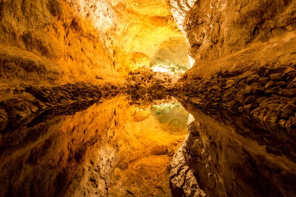 Riflessione sull'acqua Paesaggio — Foto Stock