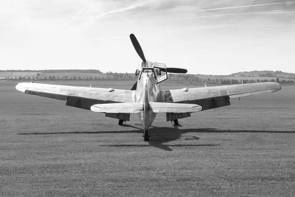 Avion de chasse BF 109 allemand en noir et blanc — Photo