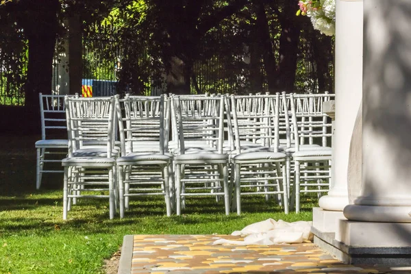 Törene güneşli güzel düğün süslemeleri