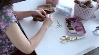 Bayan eller oluşturmak bir tekstil ürün, oyuncak, desen