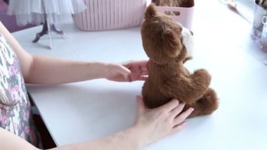 Bayan eller oluşturmak bir tekstil ürün, oyuncak, desen