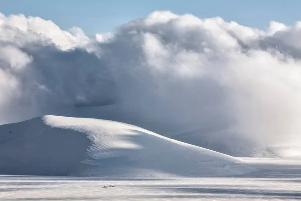 Piana Castelluccio iarna — Fotografie, imagine de stoc