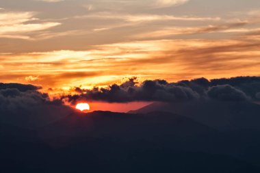 Golden sunset park Monti San Vicino ve Canfaito