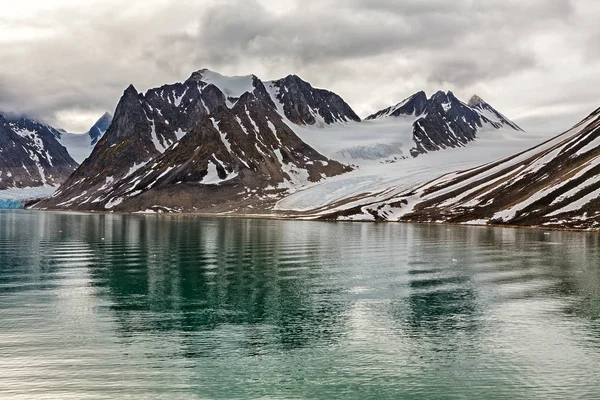 Magdalenafjord dans les îles du Svalbard, Norvège — Photo