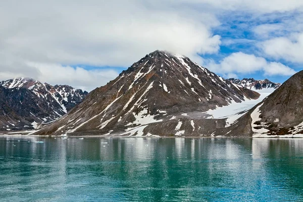 Magdalenafjord dans les îles du Svalbard, Norvège — Photo