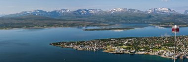 Panoramik Tromso ve dağlar, Norveç