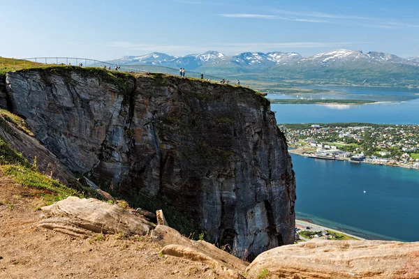 Θέα προς τα βουνά σε Τρόμσο, Νορβηγία — Φωτογραφία Αρχείου