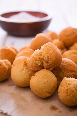 Castagnole tipik İtalyan karnaval tatlı